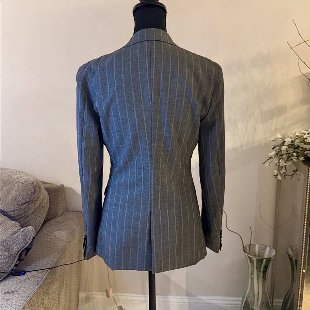 SuiStudio Charcoal Pinstripe Blazer size 8 - Picture 4 of 7